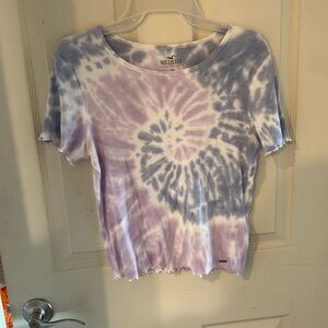 Form fitting tie die top